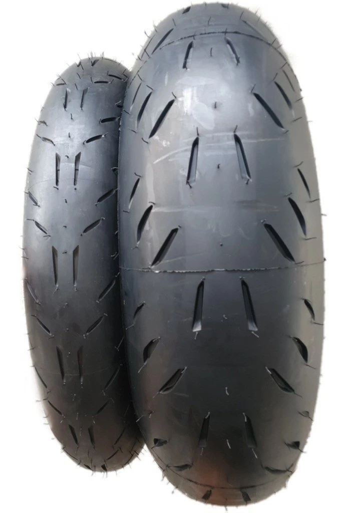 Pneu Michelin 200/55-17 / 120/70/17 Power Cup Evo